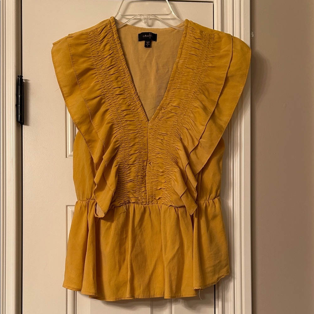 Anthropologie OnTwelfth Gold Ruffled V Neck Sleeveless Blouse Sz S